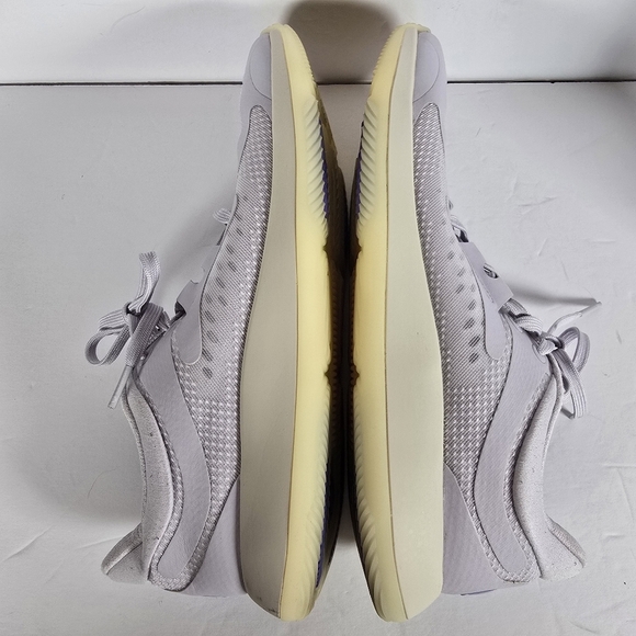 Lululemon Strongfeel Trainers Athletic Shoes Womens Light Lilac Size 10 Workout - Picture 11 of 12